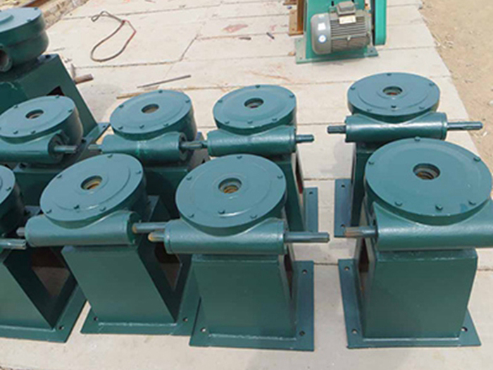 手搖螺桿啟閉機(jī)